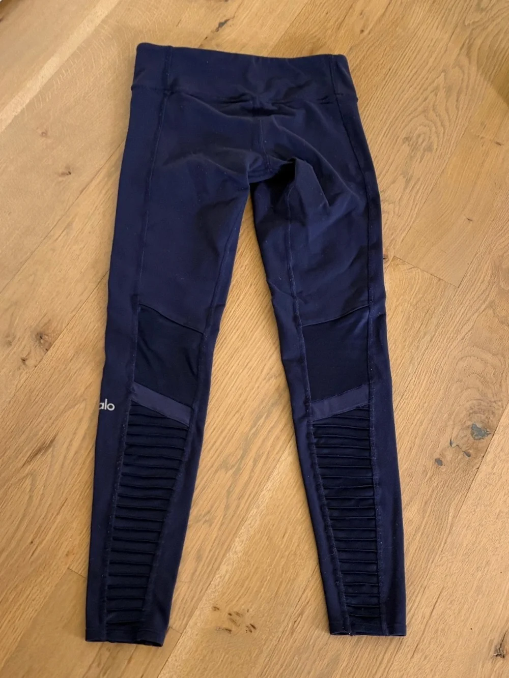 ALO Yoga Navy Leggings with Ribbed Detail WOMEN'S SMALL S